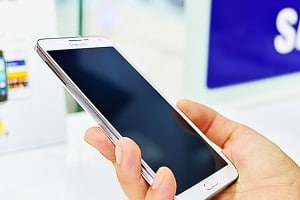 Samsung Galaxy Note 4 LTE-A vorgestellt   shutterstock 158641478 300x200
