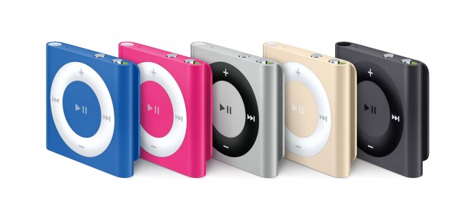 Der neue iPod Shuffle erstrahlt ebenfalls in neuen Farben iPod Apple schickt überarbeitete iPods an den Start iPodShuffle 5Color PR PRINT 680x312