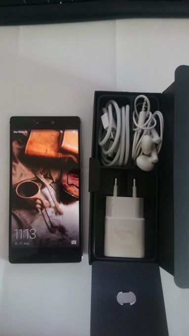 DSC_0586-e1439393104298-383x680 DSC_0586-e1439393104298-383x680 Lieferumfang des Huawei P8 huawei p8 Huawei P8 Testbericht: Hände weg von der Digitalkamera! DSC 0586 e1439393104298 383x680