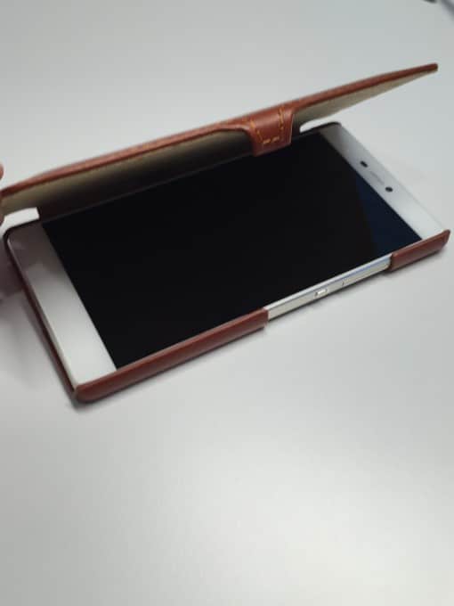 IMG_9648-e1445780815443-510x680 IMG_9648-e1445780815443-510x680 Stilgut Book Type in Cognac mit Clip stilgut Unter der Lupe: Smartphone-Hüllen von StilGut IMG 9648 e1445780815443 510x680