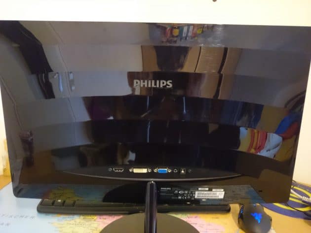 Philips Monitor mit SmartBlue im Test philips Philips 227E6EDSD im Test &#8211; ein Monitor, der die Augen schont DSC 0380 630x473