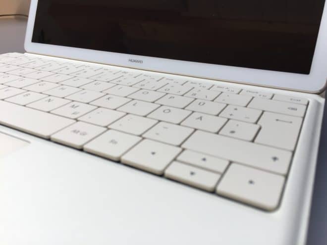 Huawei MateBook Tastatur huawei matebook Huawei MateBook im Test &#8211; ein bisschen iPad, ein bisschen Surface, fast perfekt IMG 3594 660x495